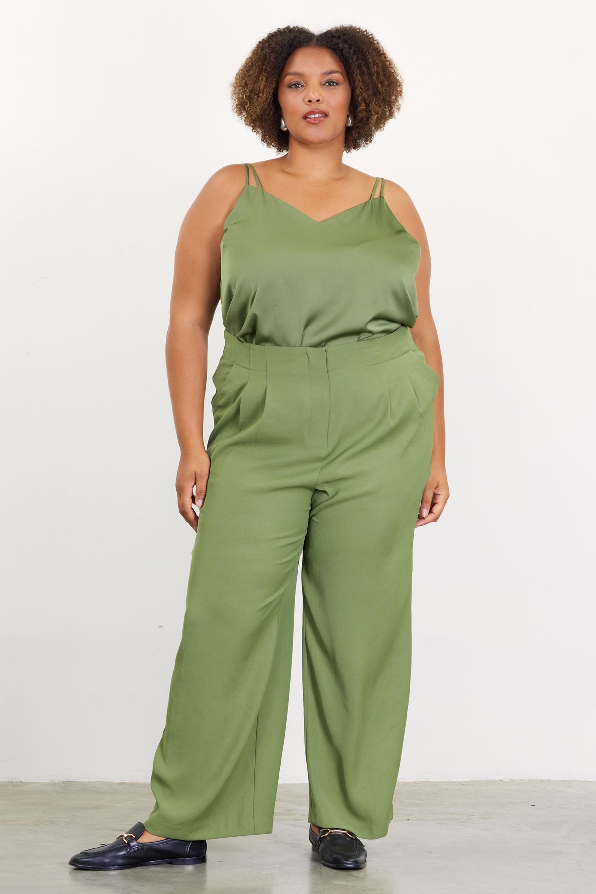 Beatrix Wide Leg Pants - Olive - Curvy